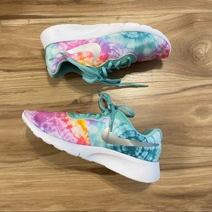 Nike Tanjun Tie Dye Sneakers 5Y Tropical Twist - 6.5